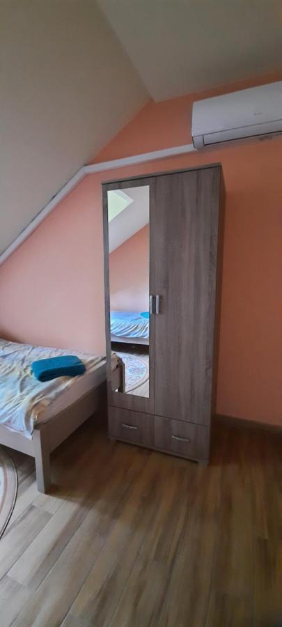 Ferienwohnung Torony Lovarda Maganszallas Kiskunfélegyháza Exterior foto